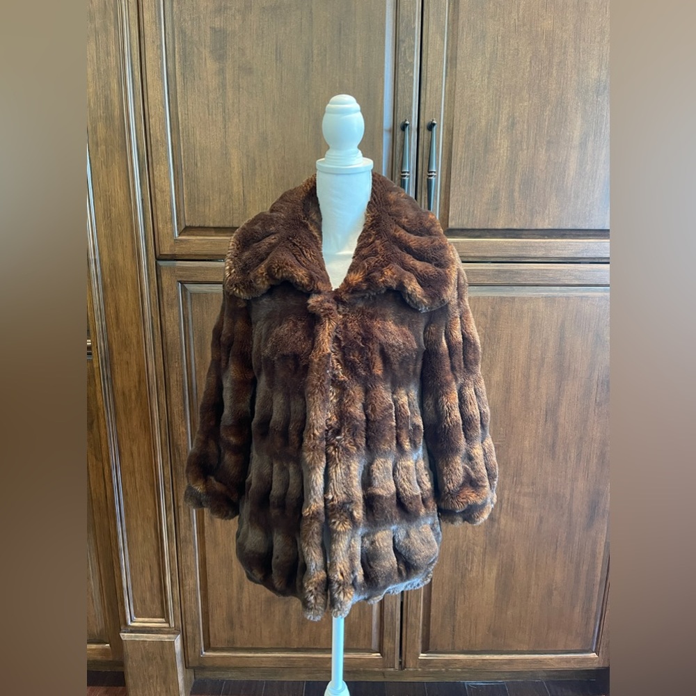 Elie Tahari Faux Fur Coat - Picture 5 of 9